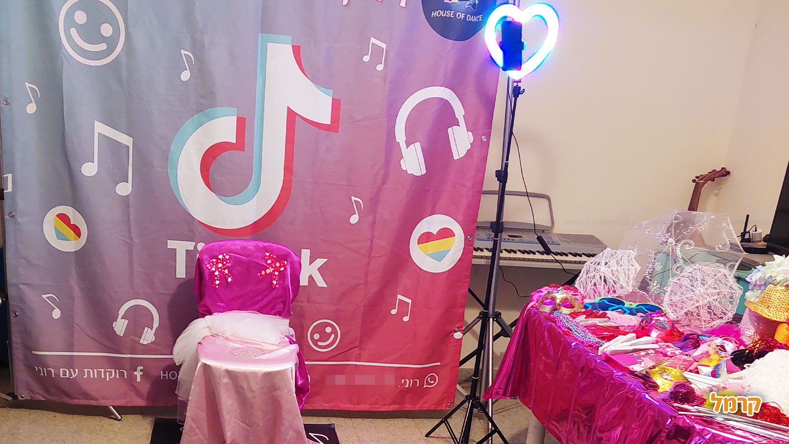 רוקדות עם רוני - 073-7025425