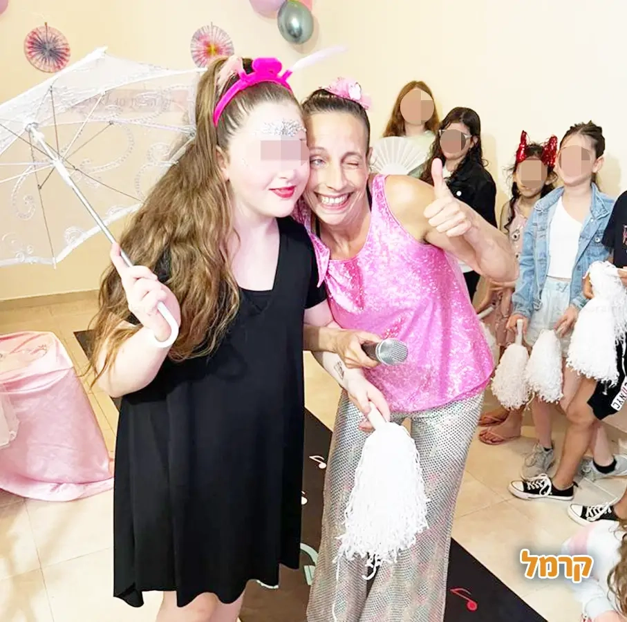 רוקדות עם רוני - 073-7025425