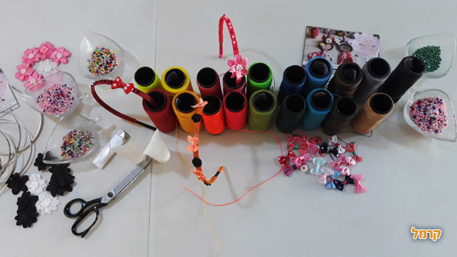 אומנות בחוטים - 073-7579243