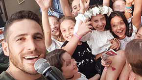 סמייל הפקות - קריוקי והכל הולך