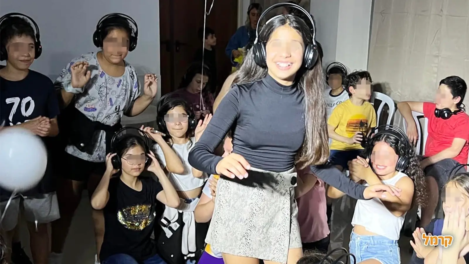 חגיגה הפקות - מסיבת קריוקי מצחיקה - 073-7590529