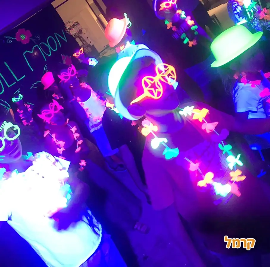 חגיגה הפקות - מסיבת קריוקי מצחיקה - 073-7590529