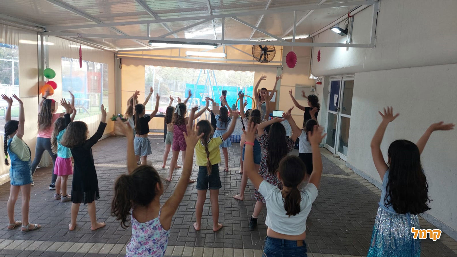 מסיבת בנות רוקדות עם יפעת מאירי - 073-7576493