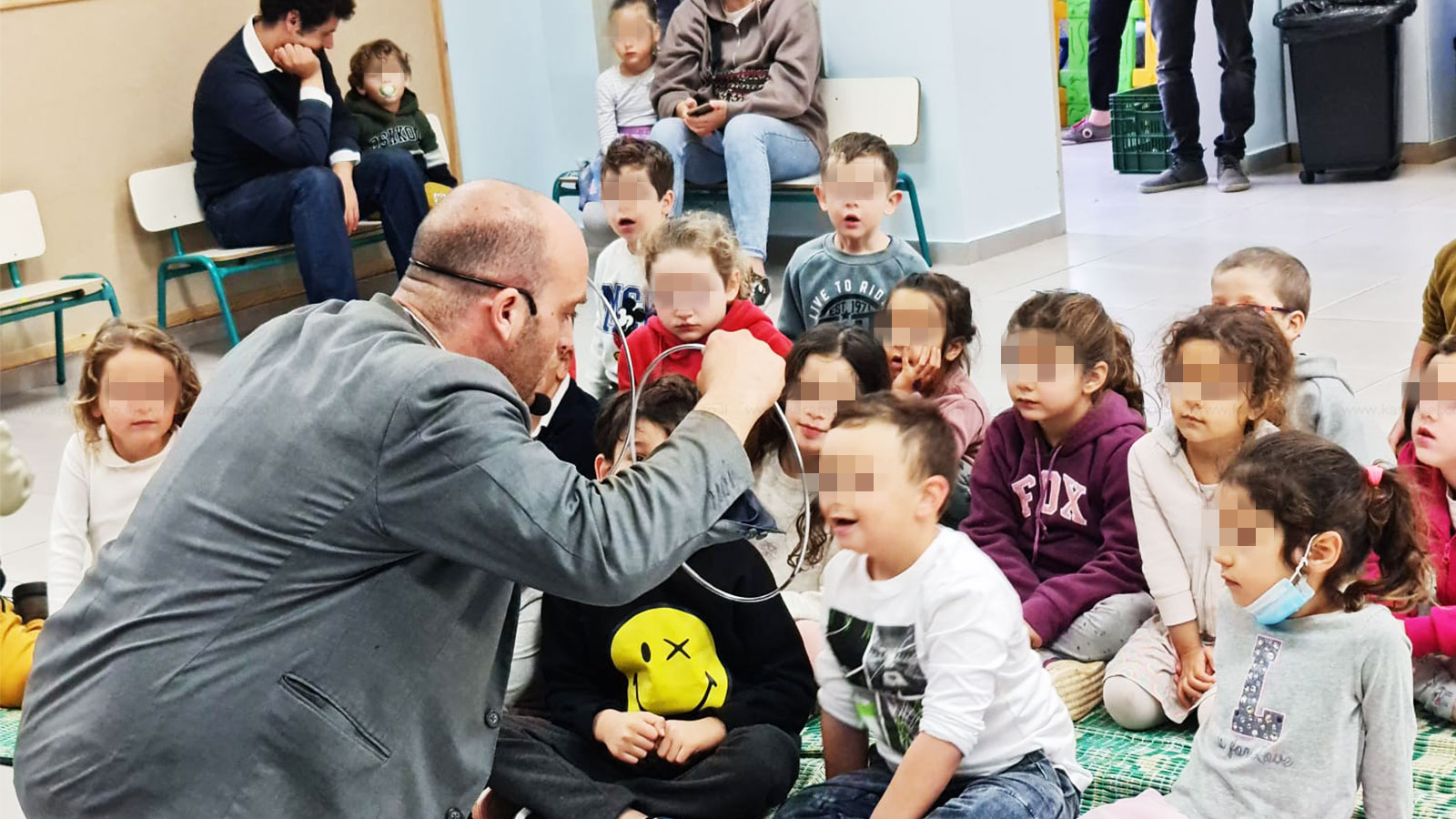 אופק הקוסם - במופע מרהיב - 073-7026286