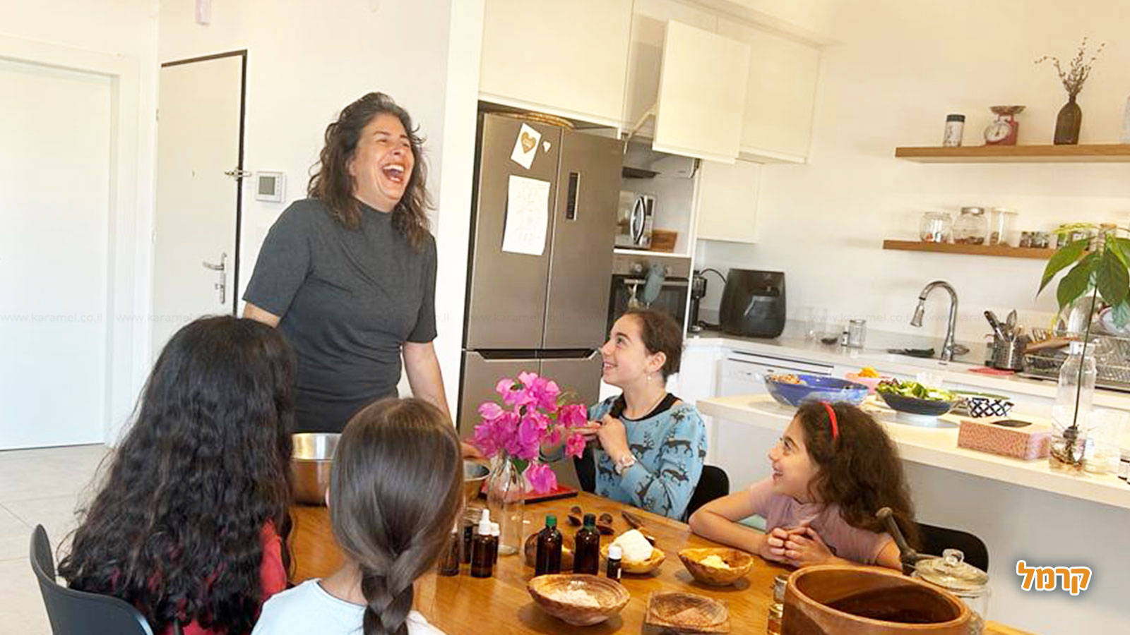 נטורל ביוטי - סדנת טיפוח לבנות - 073-7025422