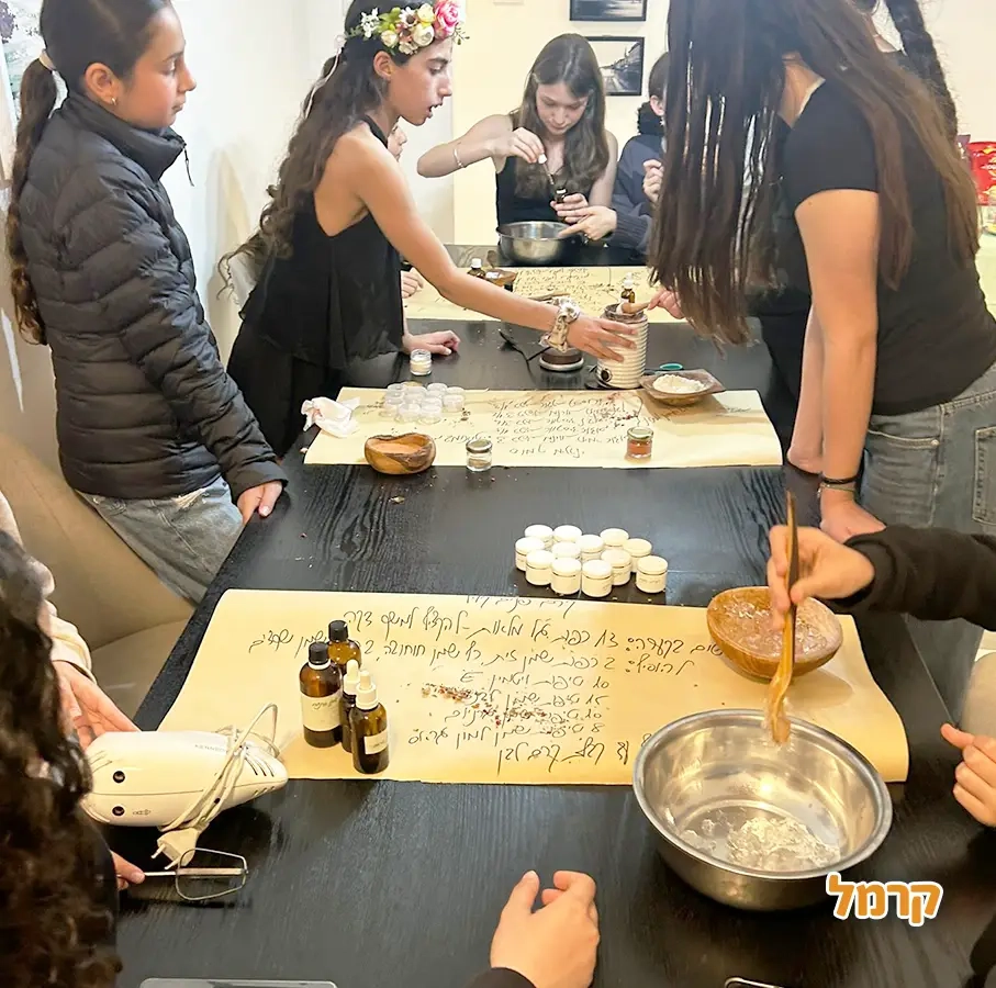 נטורל ביוטי - סדנת טיפוח לבנות - 073-7025422