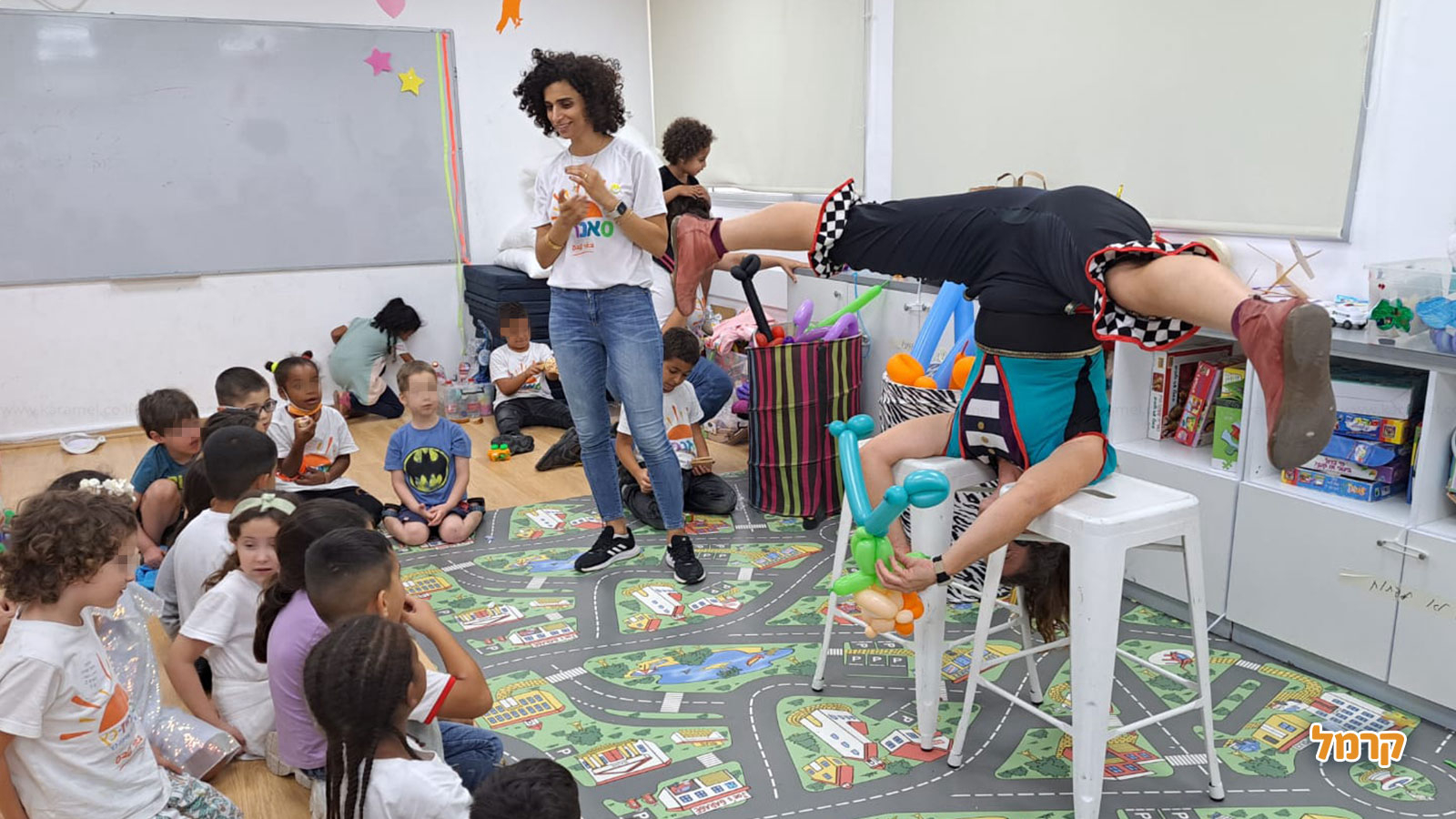 לעוף עם בלונים - 073-7590577