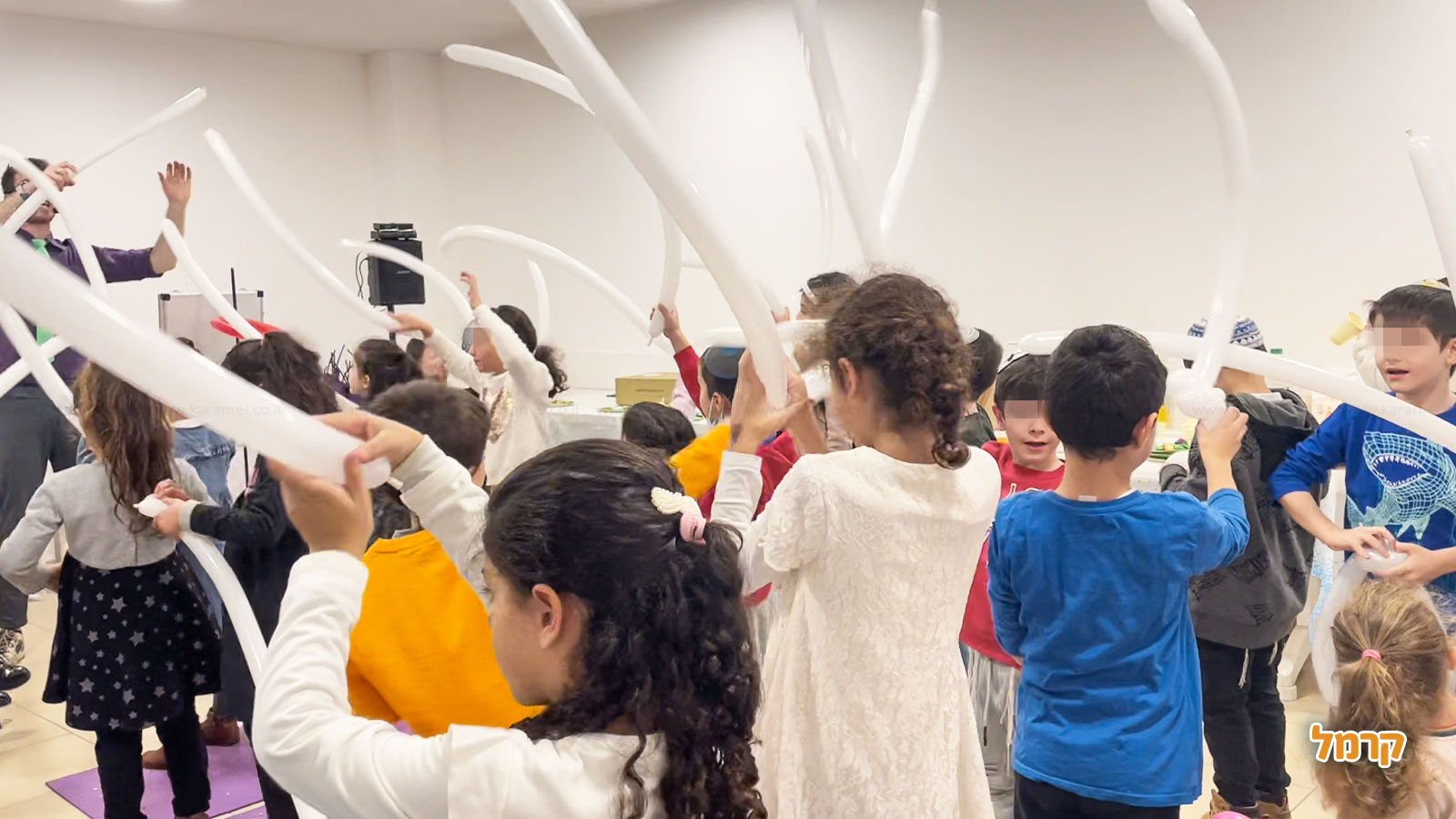 הבלונים הקסומים של תמיר - 073-7823093