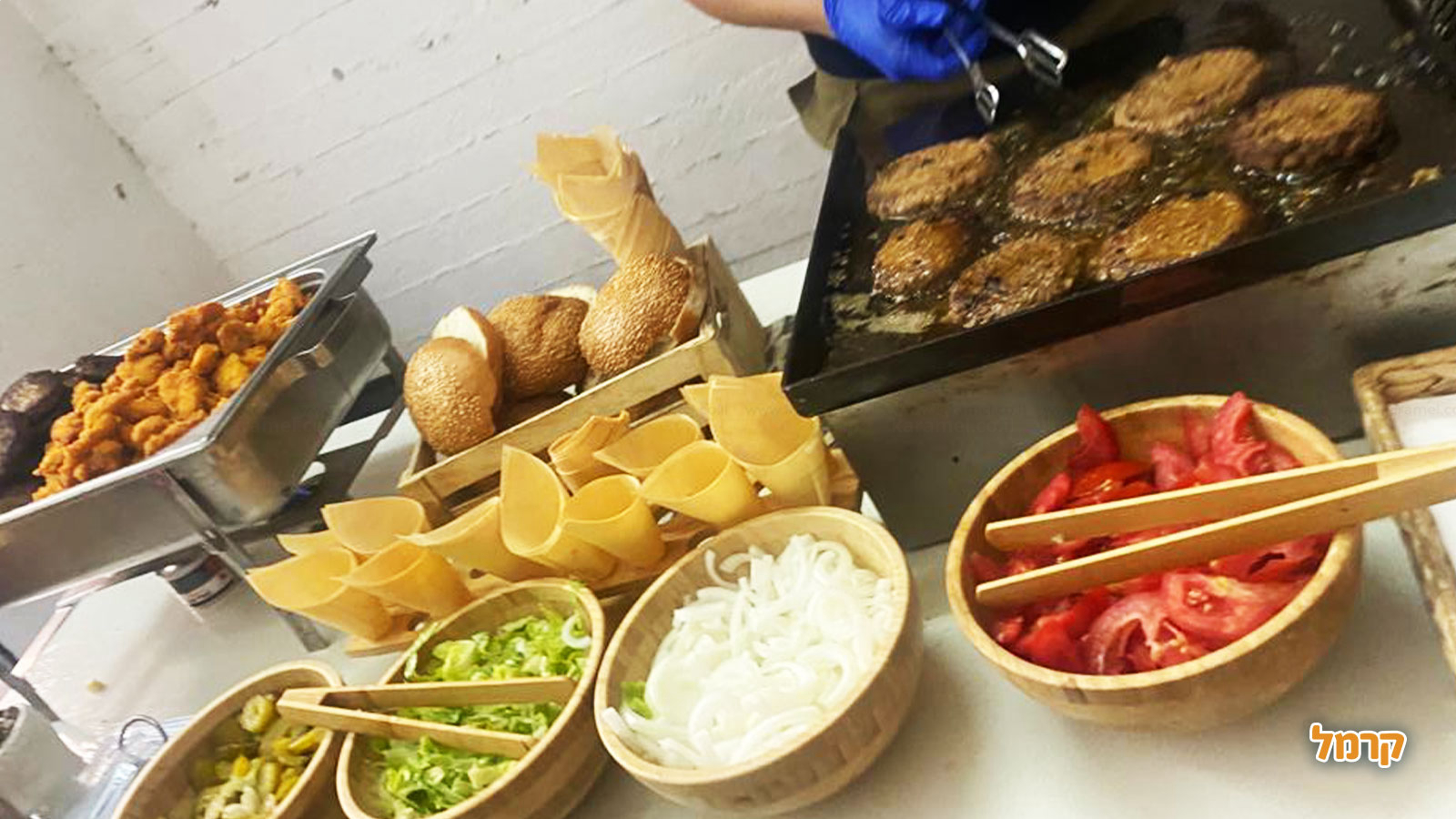 הממלכה של ענברי - דוכני מזון ומתנפחים - 073-7756932