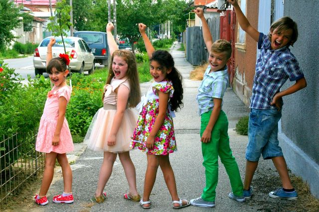 אופנת קיץ לילדים? השנה הקטנטנים מתלבשים בסטייל!